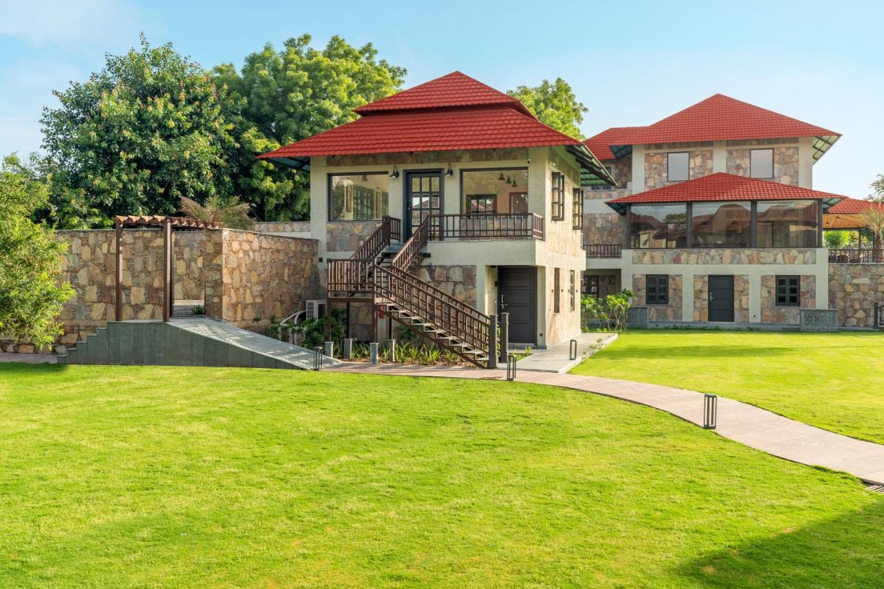 Sarasiruham Resort - Private Pool Villa In אודייפור מראה חיצוני תמונה