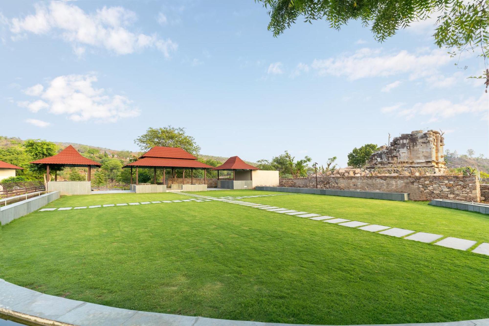 Sarasiruham Resort - Private Pool Villa In אודייפור מראה חיצוני תמונה