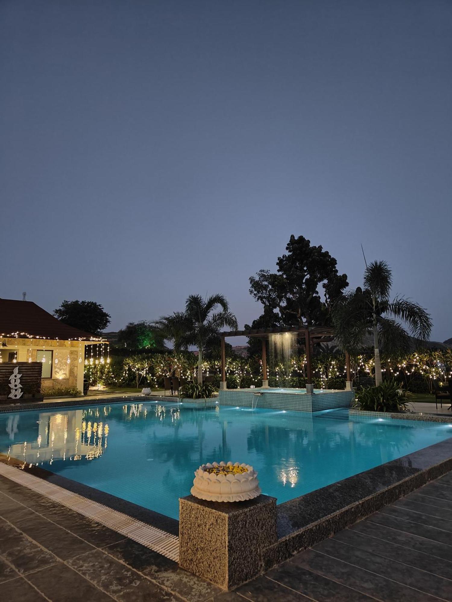 Sarasiruham Resort - Private Pool Villa In אודייפור מראה חיצוני תמונה